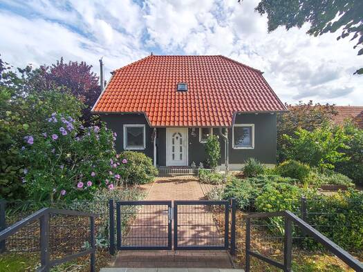 Einfamilienhaus zum Kauf 319.000 € 4 Zimmer 115,1 m² 897 m² Grundstück Dobbertin Dobbertin 19399