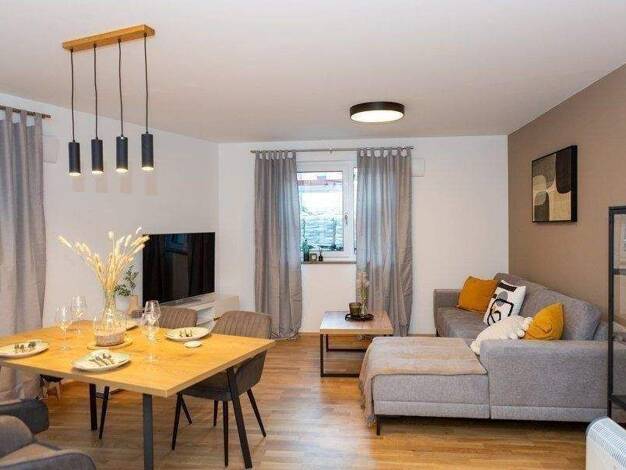 Wohnung zur Miete 996 € 2 Zimmer 68,1 m² 1. Geschoss Deutenbacher Straße 24 Stein Stein 90547