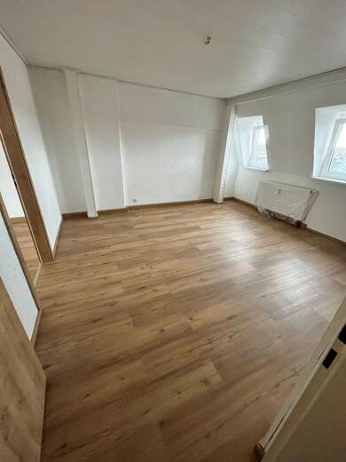 Wohnung zur Miete 590 € 3 Zimmer 76,1 m² Geschoss 2/2 frei ab 14.06.2025 Selb Selb 95100