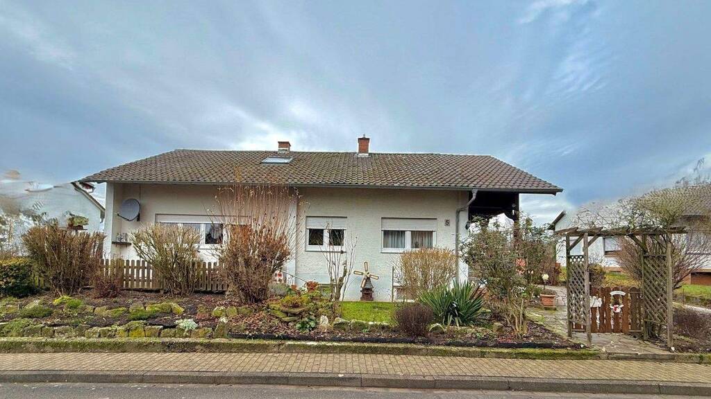 Haus zum Kauf 339.000 € 8 Zimmer 175 m² 540 m² Grundstück Aglasterhausen 74858