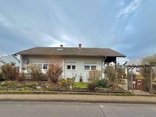 Haus zum Kauf 339.000 € 8 Zimmer 175 m² 540 m² Grundstück Aglasterhausen Aglasterhausen 74858