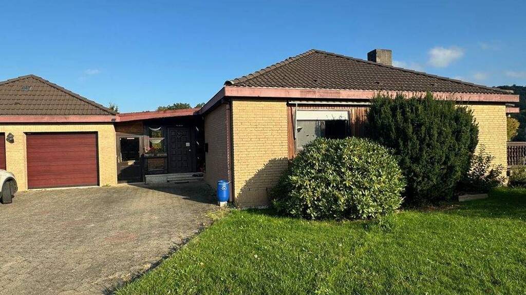 Bungalow zum Kauf 319.000 € 7 Zimmer 222 m² 1.605 m² Grundstück Rengshausen Knüllwald / Rengshausen 34593