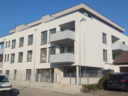 Penthouse zur Miete - Erstbezug 959 € 2 Zimmer 63,9 m² 3. Geschoss frei ab sofort Hauptstraße 62 Neckarwestheim 74382