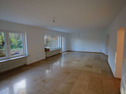 Terrassenwohnung zur Miete 1.900 € 4 Zimmer 121 m² Geschoss EG/3 frei ab 01.02.2026 Helmholtzstraße 2 Stadionviertel Neuss 41464