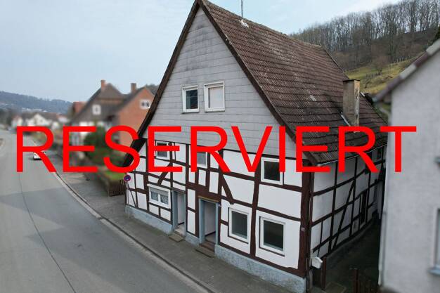 Mehrfamilienhaus zum Kauf 69.000 € 14 Zimmer 300 m² 799 m² Grundstück Heristalstraße 62 Herstelle Beverungen 37688