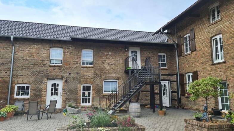 Wohnung zur Miete 900 € 3 Zimmer 88 m² Dachgeschoss, 1. Geschoss frei ab 01.06.2025 Hochkirchenerstraße 12 Irresheim Nörvenich 52388