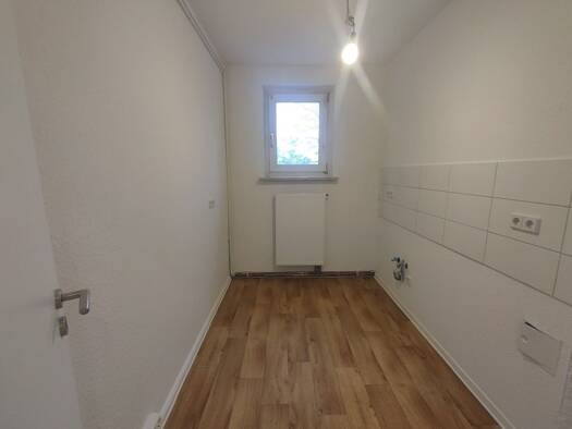 Wohnung zur Miete 525 € 4 Zimmer 83,3 m² 3. Geschoss Straße des Friedens 84 Merseburg 06217