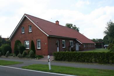 Einfamilienhaus zum Kauf 299.000 € 9 Zimmer 253 m² 3.864 m² Grundstück Ramsloh-Raake Saterland 26683