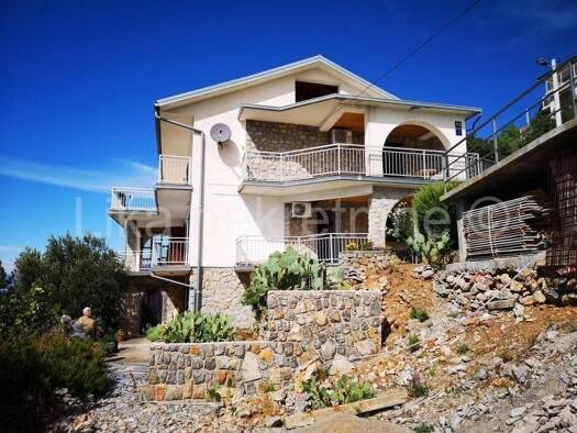 Haus zum Kauf 420.000 € 14 Zimmer 360 m² Senj