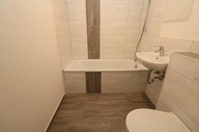 Wohnung zur Miete 669 € 4 Zimmer 88,4 m² 6. Geschoss Chemnitzer Straße 109 Freiberg Freiberg 09599