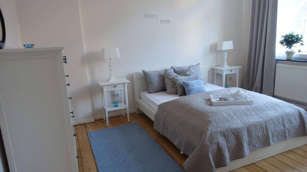 Wohnung zur Miete Wohnen auf Zeit 1.300 € 3,5 Zimmer 85 m² frei ab sofort Huder Str. 20 Woltmershausen Bremen 28197