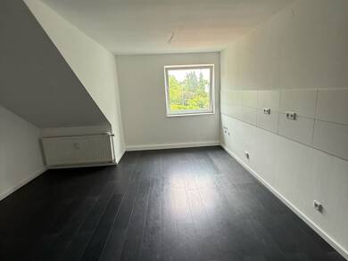Wohnung zur Miete 700 € 4 Zimmer 76 m² frei ab sofort Bückeburg Bückeburg 31675