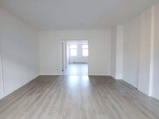Wohnung zur Miete 900 € 5 Zimmer 156,2 m² 2. Geschoss frei ab 01.02.2026 Aschersleben 06449