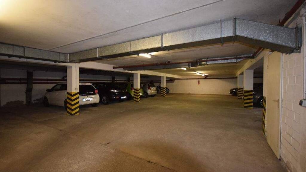 Tiefgaragenstellplatz zur Miete 100 € Innenstadt Braunschweig 38100