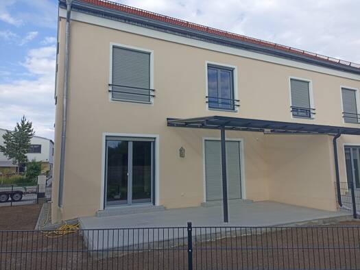 Doppelhaushälfte zur Miete 2.100 € 6 Zimmer 174 m² 394 m² Grundstück frei ab 01.08.2026 Unsernherrn Ingolstadt 85051