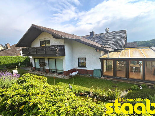 Einfamilienhaus zum Kauf 385.000 € 14 Zimmer 240 m² 742 m² Grundstück Heigenbrücken 63869