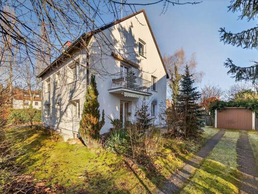Mehrfamilienhaus zum Kauf 1.290.000 € 10 Zimmer 230,3 m² 795 m² Grundstück Trudering-Riem München 81827