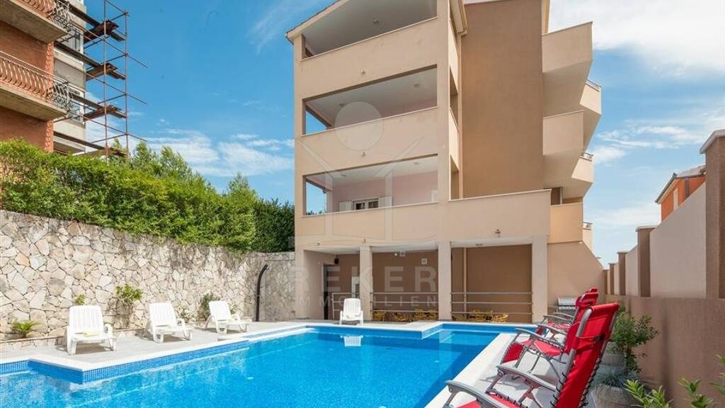 Haus zum Kauf 1.600.000 € 670 m² 500 m² Grundstück Split