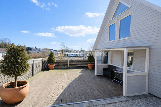 Immobilie in Regnitzlosau - ***Exklusives Wohnhaus mit Scheune - ein Anwesen voller Charakter und Möglichkeiten*** - Bild 0