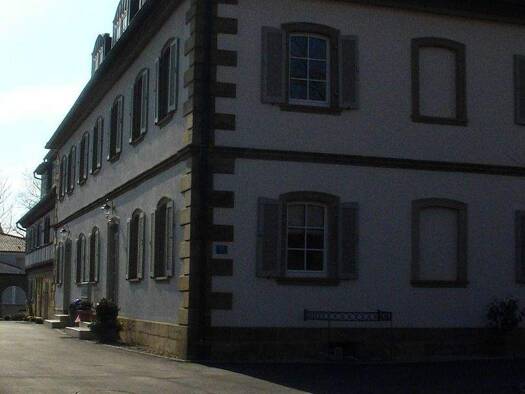 Wohnung zur Miete 795 € 2,5 Zimmer 92 m² 2. Geschoss frei ab sofort Friedenslinde 12 Ebensfeld 96250