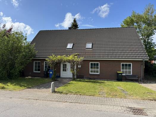 Einfamilienhaus zum Kauf 225.000 € 7 Zimmer 180 m² 2.603 m² Grundstück Hochdonn 25712