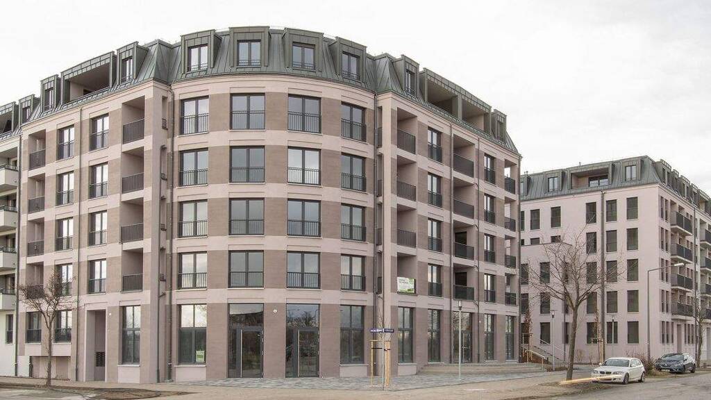 Wohnung zur Miete 839 € 2 Zimmer 64,8 m² 4. Geschoss frei ab 01.03.2026 Flößerstraße 8 Mickten Dresden 01139