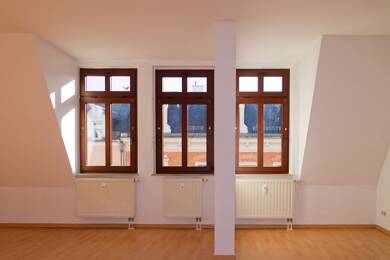Wohnung zur Miete 495 € 3 Zimmer 107,6 m² 3. Geschoss Friedrich-Naumann-Straße 17 Greiz Greiz 07973
