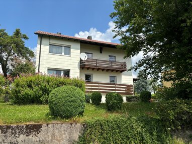 Mehrfamilienhaus zum Kauf 198.000 € 9 Zimmer 147 m² 1.070 m² Grundstück Eschenbach Eschenbach in der Oberpfalz 92676