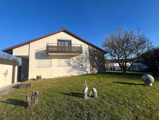 Einfamilienhaus zum Kauf 7 Zimmer 182 m² 806 m² Grundstück frei ab sofort Aalen 73431