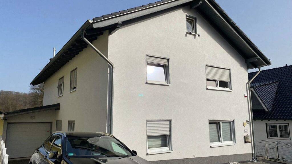 Mehrfamilienhaus zum Kauf 615.000 € 10 Zimmer 275 m² 621 m² Grundstück Eitorf 53783