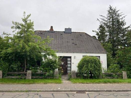 Einfamilienhaus zum Kauf 139.000 € 90 m² 1.434 m² Grundstück St. Michaelisdonn 25693