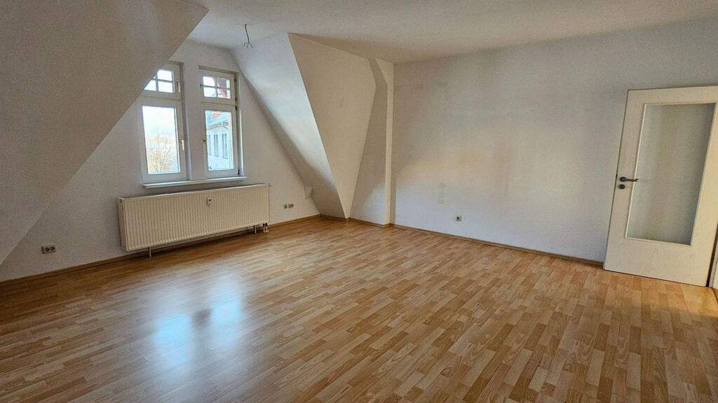 Wohnung zur Miete 365 € 2 Zimmer 60,9 m² 3. Geschoss frei ab sofort Unter der Linde 12 Mühlhausen 99974