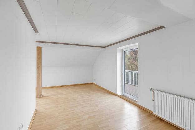 Wohnung zum Kauf provisionsfrei 285.000 € 3 Zimmer 79,6 m² Dachgeschoss Karl-Staib-Str. 3 Okriftel Hattersheim 65795