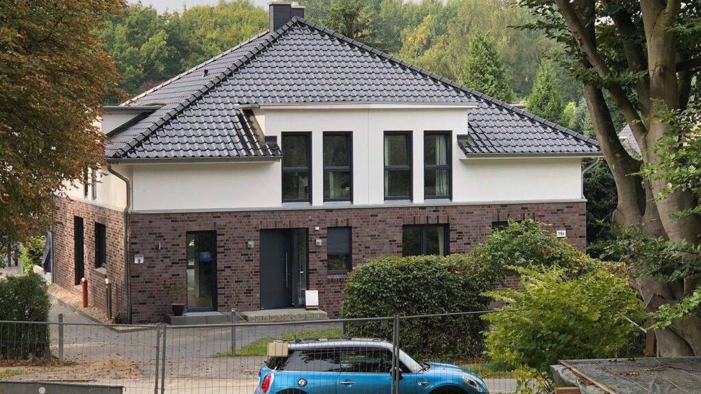 Doppelhaushälfte zum Kauf provisionsfrei 799.980 € 4 Zimmer 134 m² 453 m² Grundstück frei ab 01.03.2027 Sasel Hamburg 22393