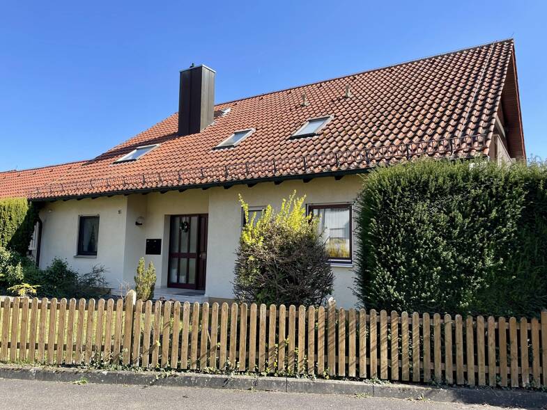 Mehrfamilienhaus zum Kauf 470.000 € 6 Zimmer 203 m² 1.000 m² Grundstück frei ab sofort Reimlingen 86756
