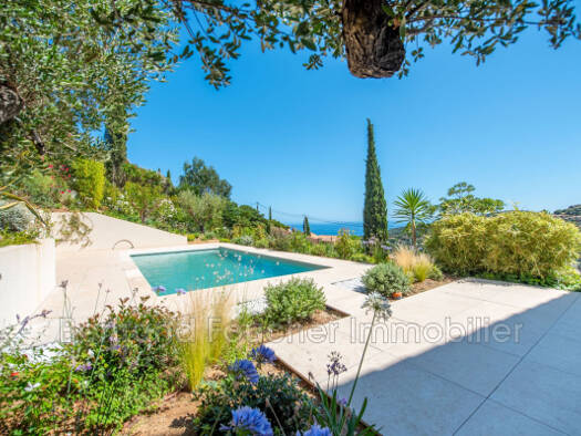 Einfamilienhaus zum Kauf 1.650.000 € 6 Zimmer 148 m² 1.065 m² Grundstück Place de la République 1 Sud Cavalaire-sur-Mer 83240