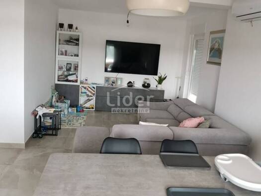 Wohnung zum Kauf 399.000 € 5 Zimmer 162 m² 2. Geschoss Marinići, Viškovo Viškovo 51216