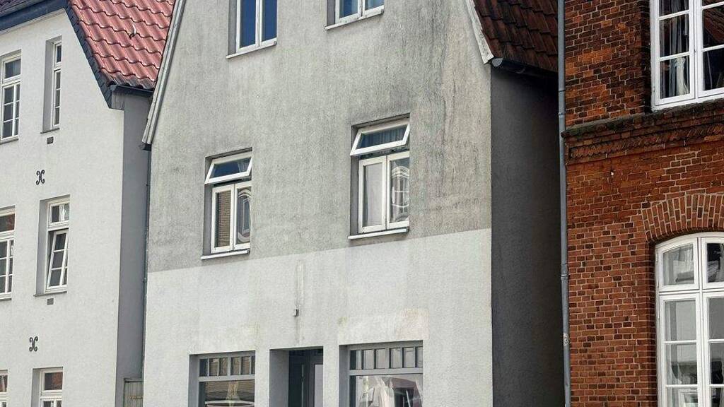 Mehrfamilienhaus zum Kauf 299.000 € 8 Zimmer 172 m² 136 m² Grundstück Obereiderstraße 16 Rendsburg 24768