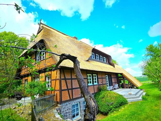 Einfamilienhaus zum Kauf provisionsfrei 825.000 € 8 Zimmer 285 m² 3.680 m² Grundstück Ringstr. 8 b Liessow Dobin am See 19067