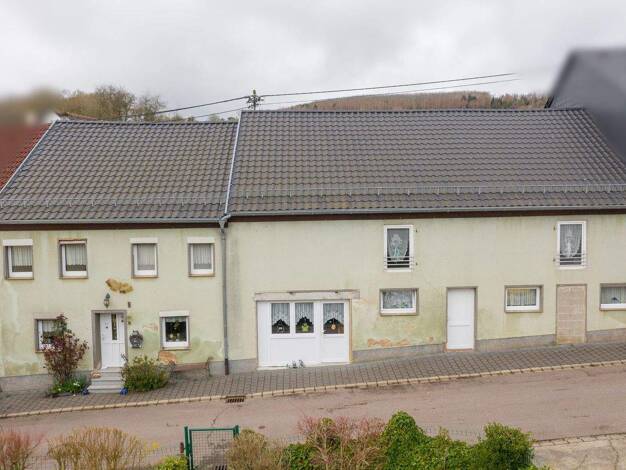 Reihenmittelhaus zum Kauf 219.000 € 10 Zimmer 190,8 m² 1.164 m² Grundstück Hentern 54314