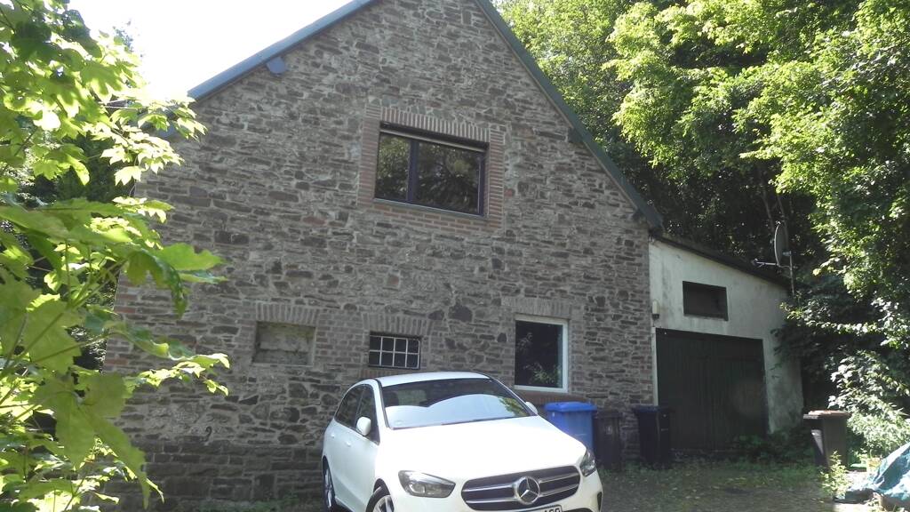 Einfamilienhaus zum Kauf 140.000 € 5 Zimmer 130 m² 2.605 m² Grundstück frei ab sofort Blumenthaler Str. 9 Reifferscheid Hellenthal 53940