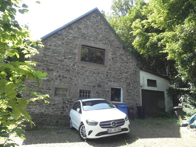 Einfamilienhaus zum Kauf 140.000 € 5 Zimmer 130 m² 2.605 m² Grundstück frei ab sofort Blumenthaler Str. 9 Reifferscheid Hellenthal 53940