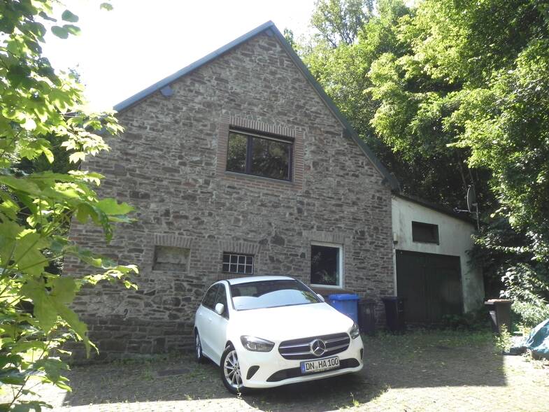 Einfamilienhaus zum Kauf 140.000 € 5 Zimmer 130 m² 2.605 m² Grundstück frei ab sofort Blumenthaler Str. 9 Reifferscheid Hellenthal 53940