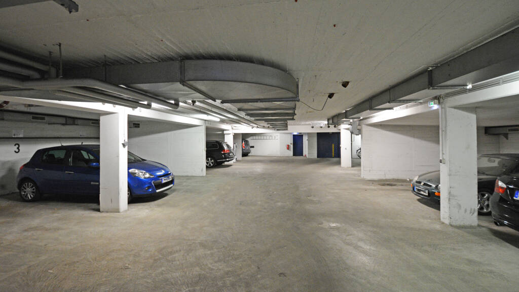 Tiefgarage zur Miete provisionsfrei 168 € Uhlandstraße 19 Charlottenburg Berlin 10623