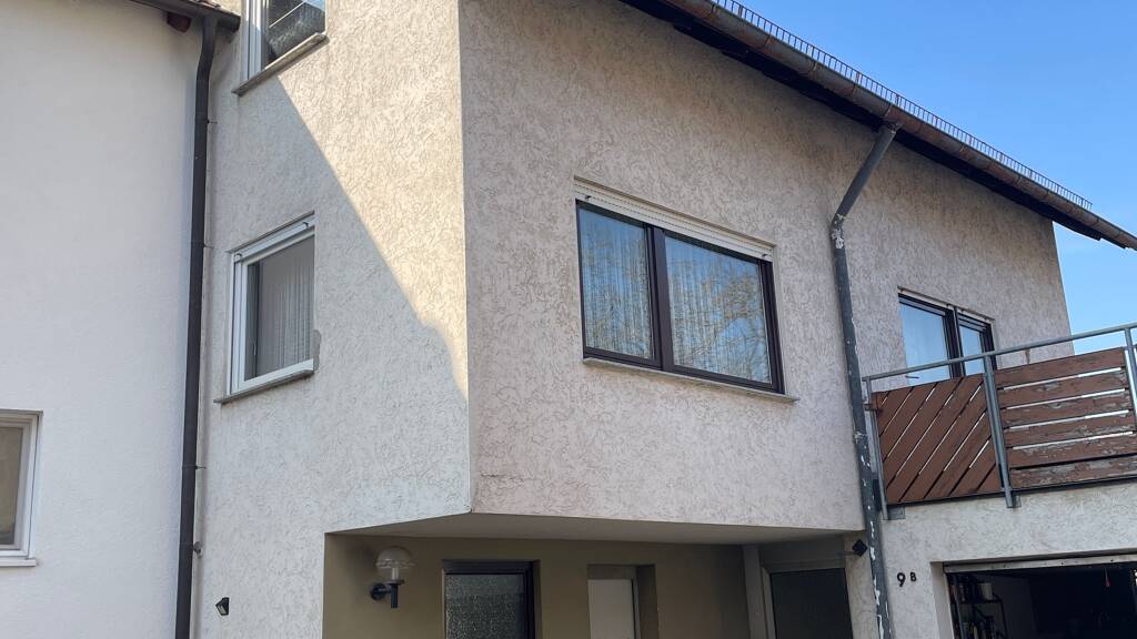 Einfamilienhaus zum Kauf 449.000 € 12 Zimmer 329,3 m² 682 m² Grundstück frei ab sofort Grönerstraße 9 Winzerhausen Großbottwar 71723