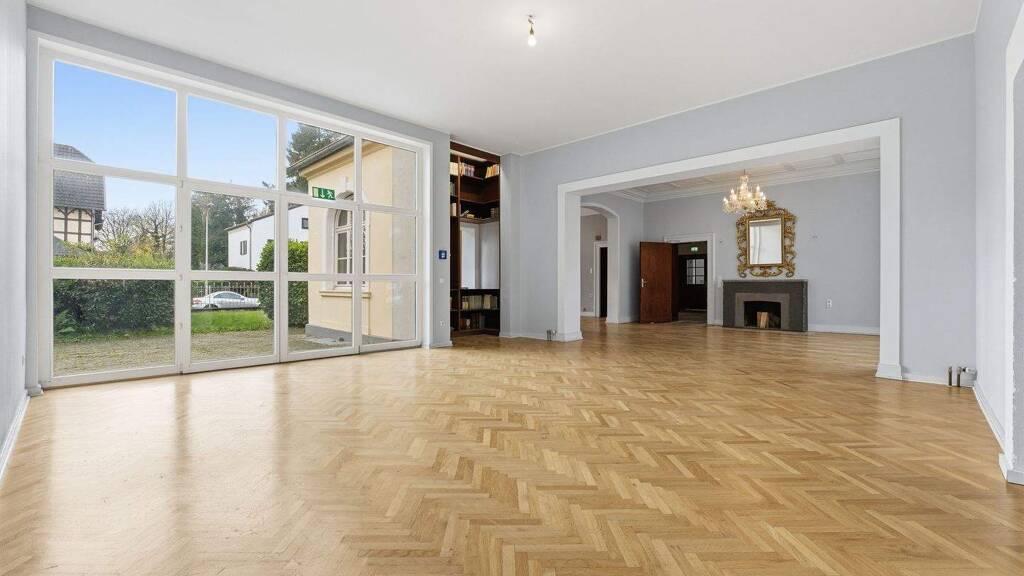 Land-/Forstwirtschaft zum Kauf 3.950.000 € 2.023,1 m² Grundstück Brühl 50321