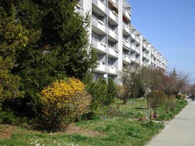 Wohnung zur Miete 524 € 3 Zimmer 64,3 m² 4. Geschoss frei ab 23.08.2025 Senftenberger Str. 16 Prohlis-Süd Dresden 01239
