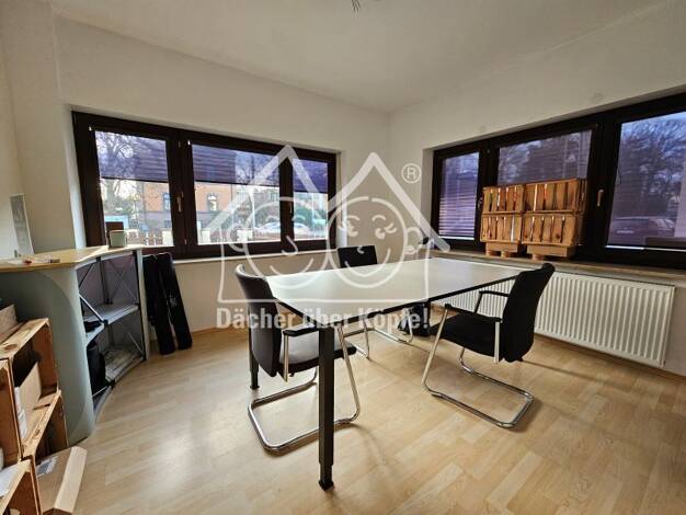 Bürofläche zur Miete 420 € 2,5 Zimmer 52,3 m² Bürofläche teilbar ab 52,3 m² Röthenbach Röthenbach an der Pegnitz 90552