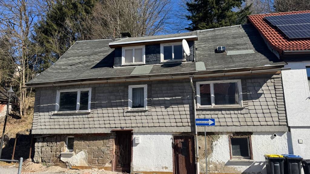 Haus zum Kauf 6.000 € 3 Zimmer 55 m² 274 m² Grundstück Dorfstraße 43 Suhl 98528