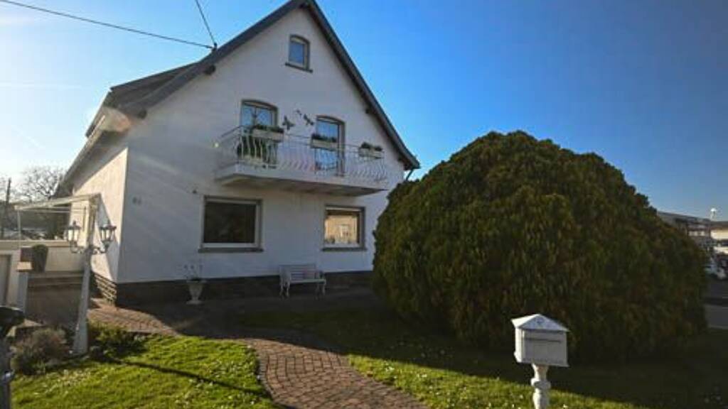 Maisonette zur Miete 1.275 € 4,5 Zimmer 135 m² Geschoss 1/2 frei ab 01.06.2026 Rheinbreitbach 53619